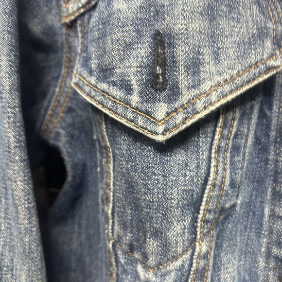 Vintage Levi’s Distressed Denim Jacket Size Medium - Picture 4 of 13